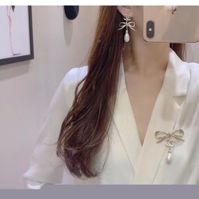 Ch*el brooches